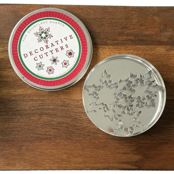 Williams Sonoma Snowflake Decorative Cutters - set of 5 - Picture 4 of 6
